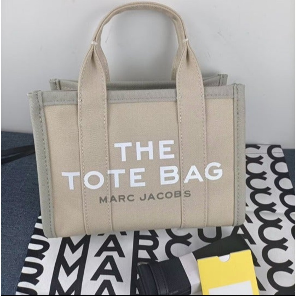 MARC JACOBS TOTE BAG MEDIUM